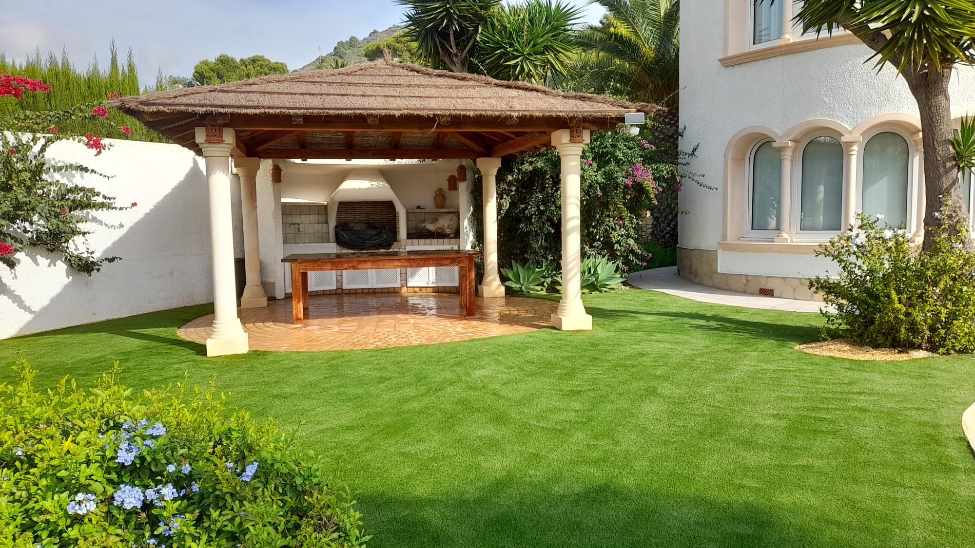 Holiday home artificial grass pool garden Costa Blanca