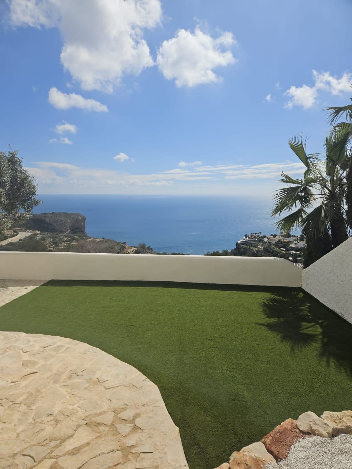 Artificial grass terrace with sea and cliff views Costa Blanca